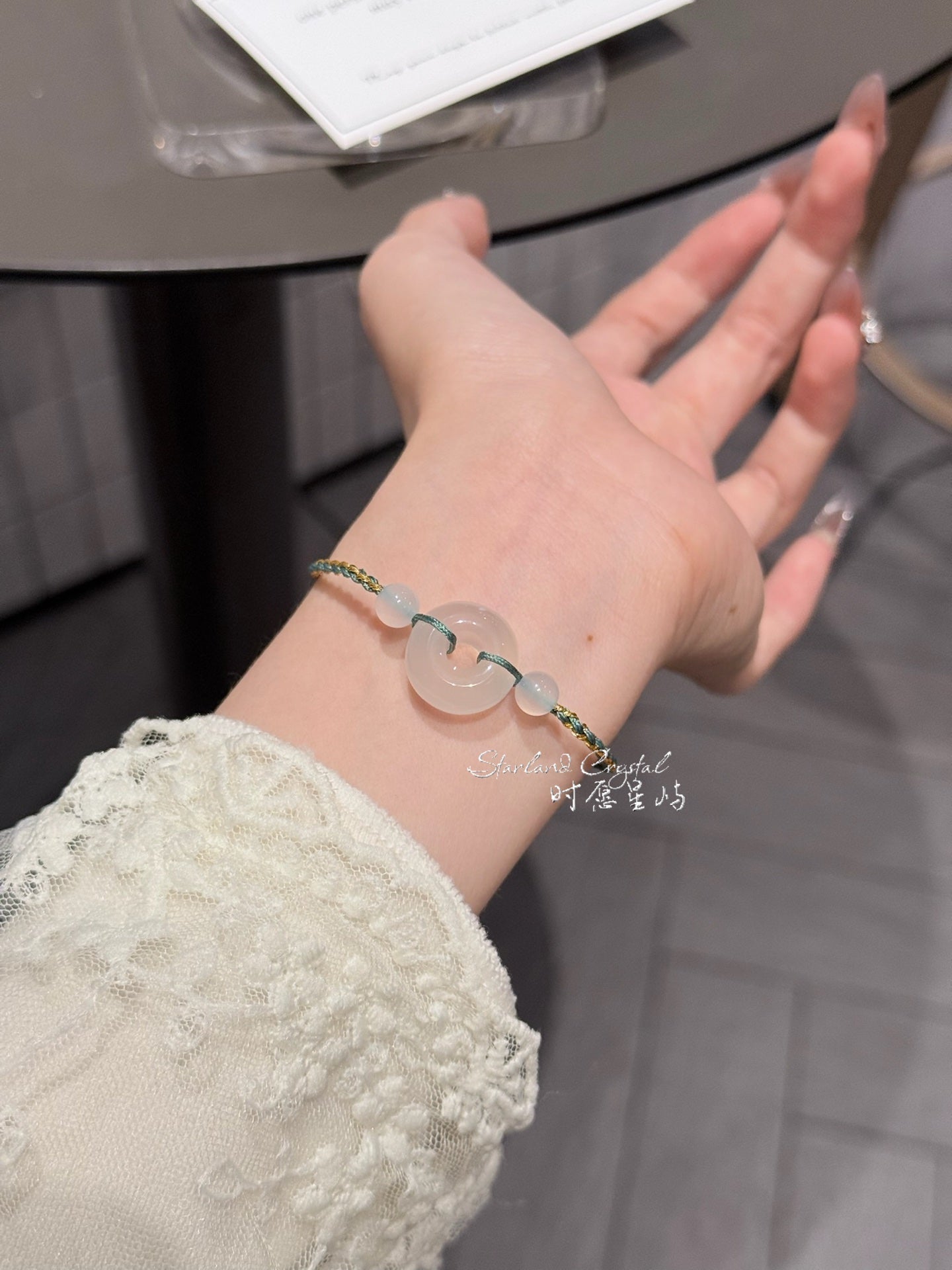"Golden-Herb" Hand-Woven Agate Bracelet - Niche Forest-Green Cord with Natural Peace Disc for Wellness, Serenity & Luck