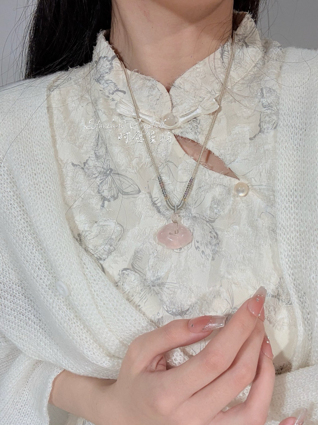 "Pink Cloud Lock" Natural Madagascar Rose Quartz Necklace - Hand-Carved Auspicious Cloud Pendant for Love & Eternal Peace